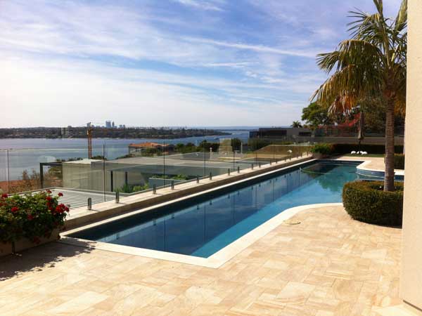 clean glass pool fencing