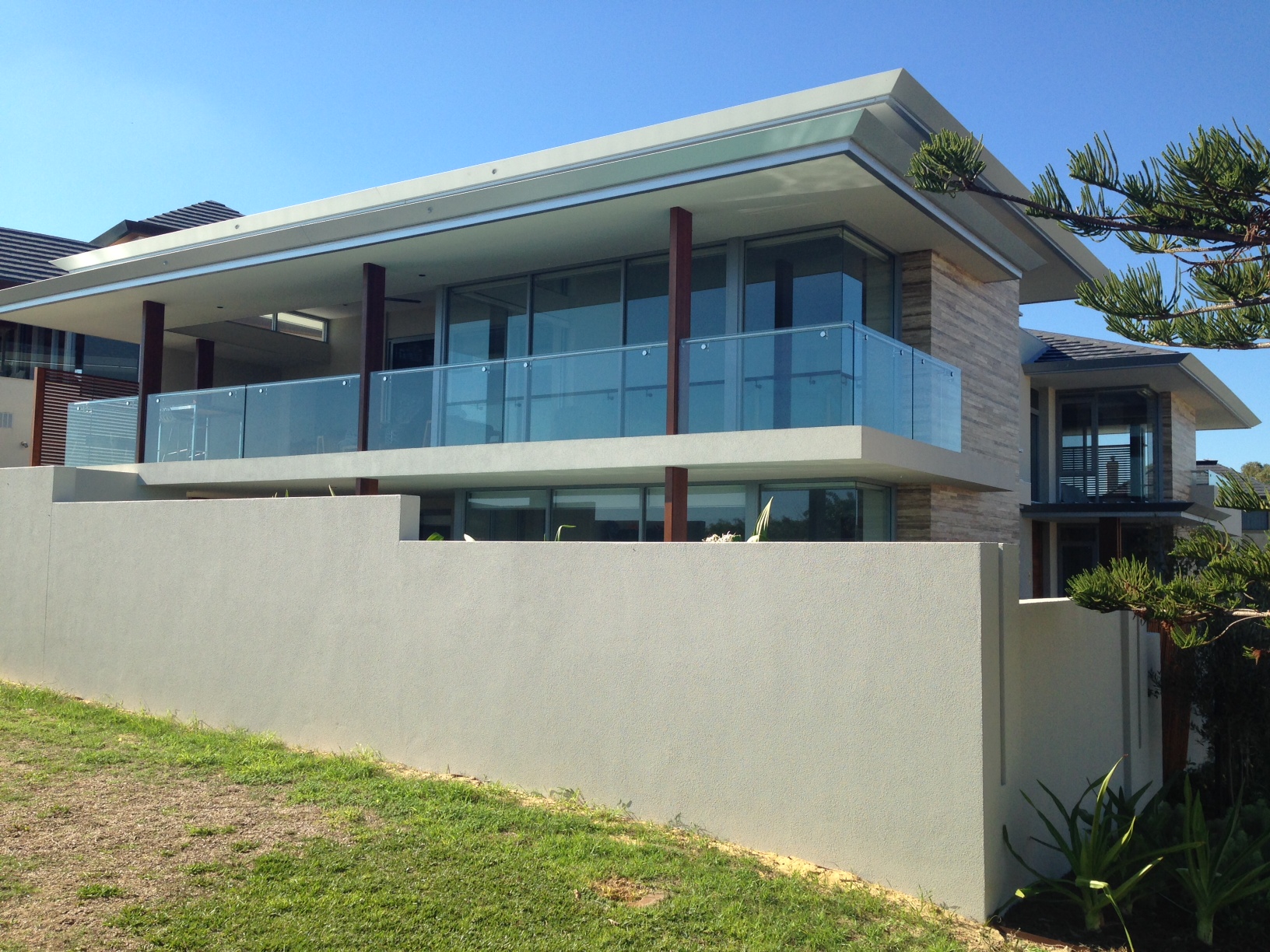 City Beach Luxury Home – Stainless Steel & Glass Protection